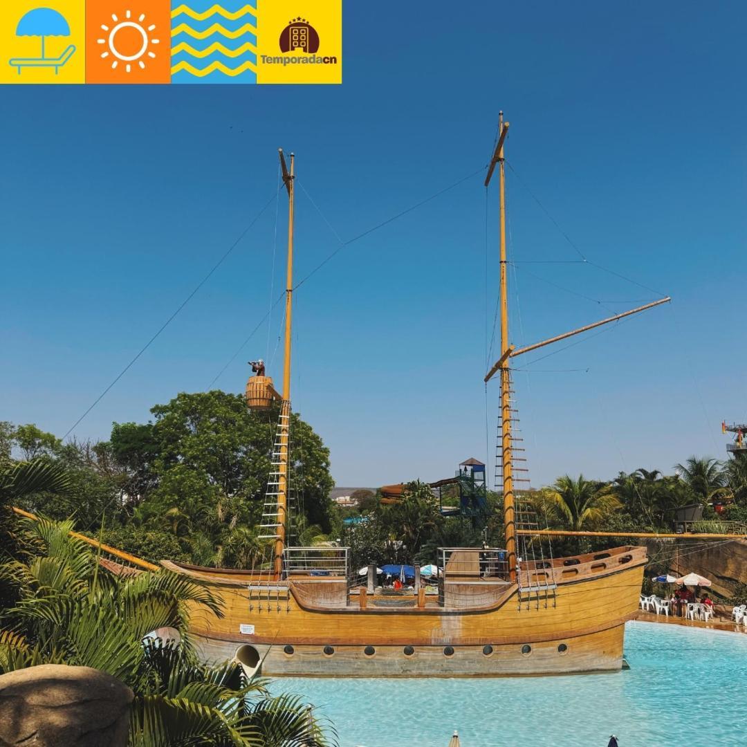 Piazza Com Acesso Ao Acqua Park - Gustavo Aparthotel Caldas Novas Exteriör bild